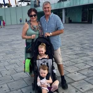 Meet your Posher, Robert